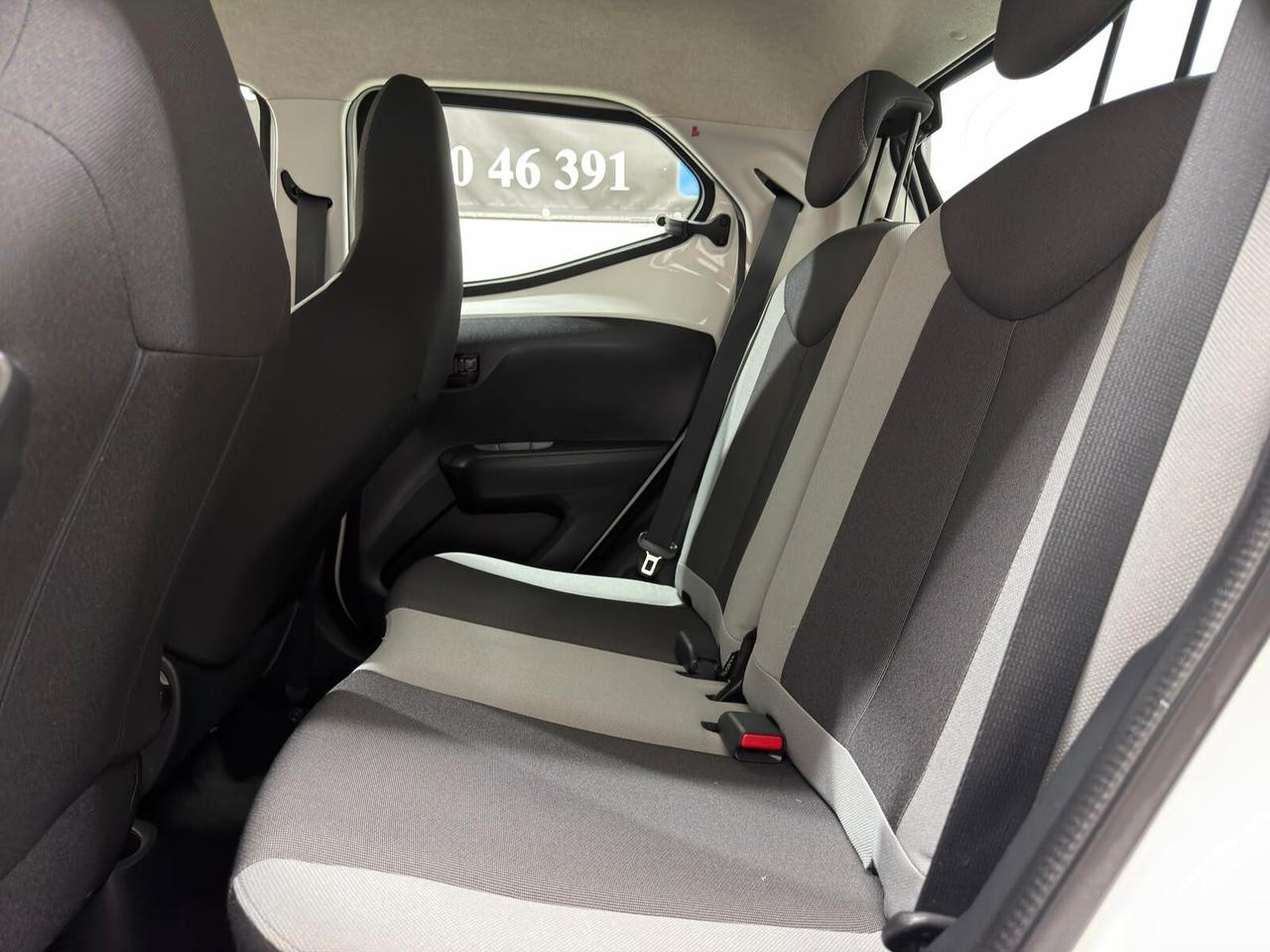 Toyota Aygo 1.0 VVT-i 69 CV 5 porte x-clusiv