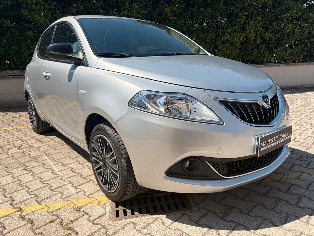 Lancia Ypsilon 1.2 69 CV 5 porte S&S Platinum