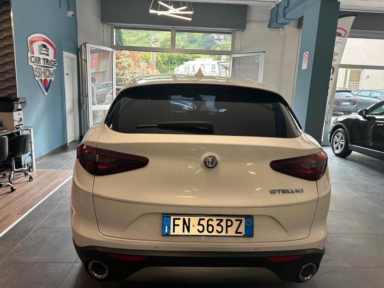 Alfa Romeo Stelvio 2.2 Turbodiesel 180 CV AT8 RWD Super