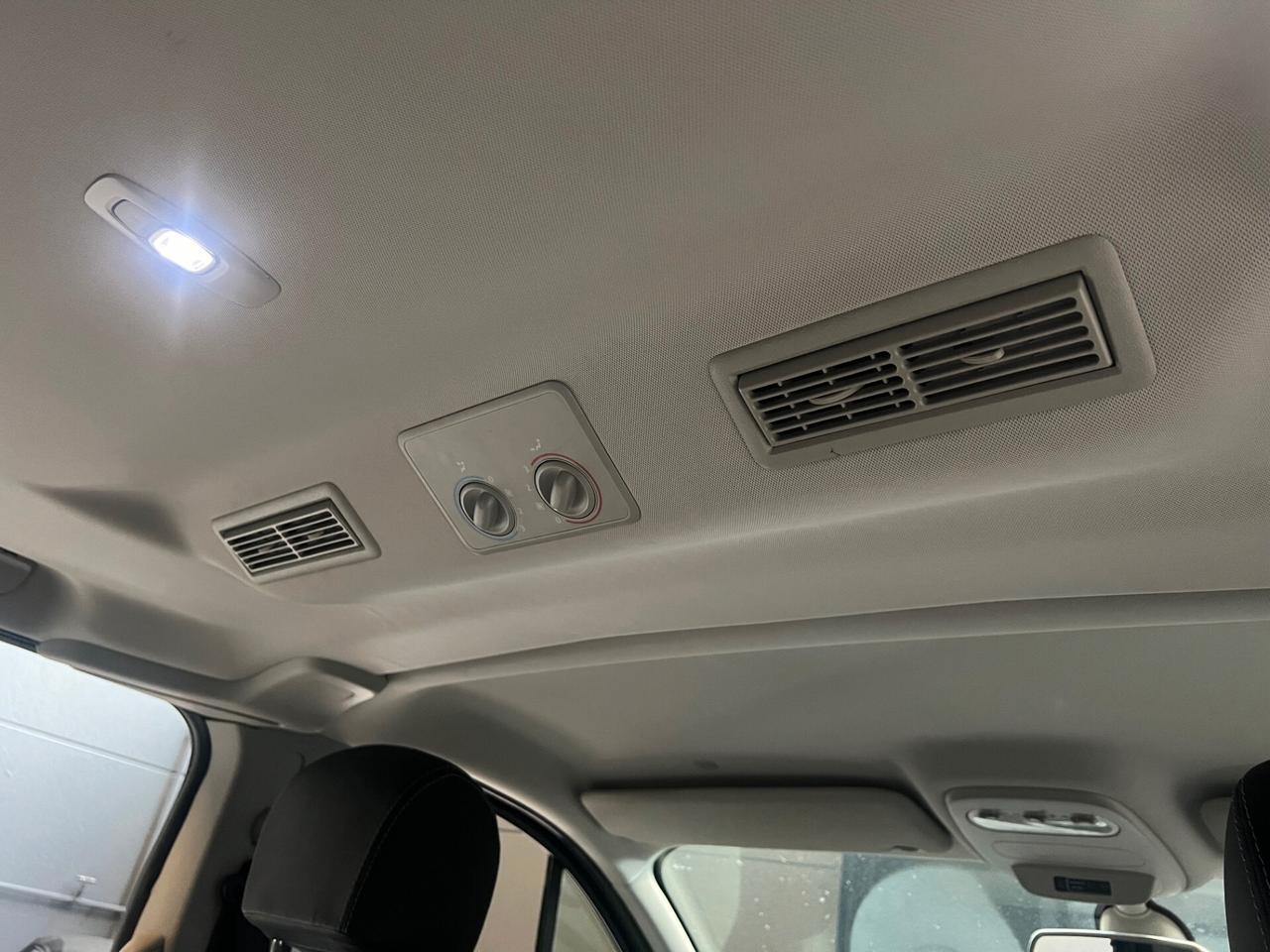 Renault Trafic INTERNI IN PELLE