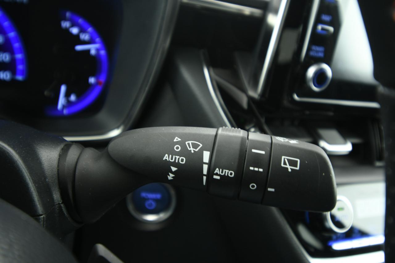 TOYOTA Corolla 2.0h GR Sport cvt CAMERA+ACC+APP CONNECT