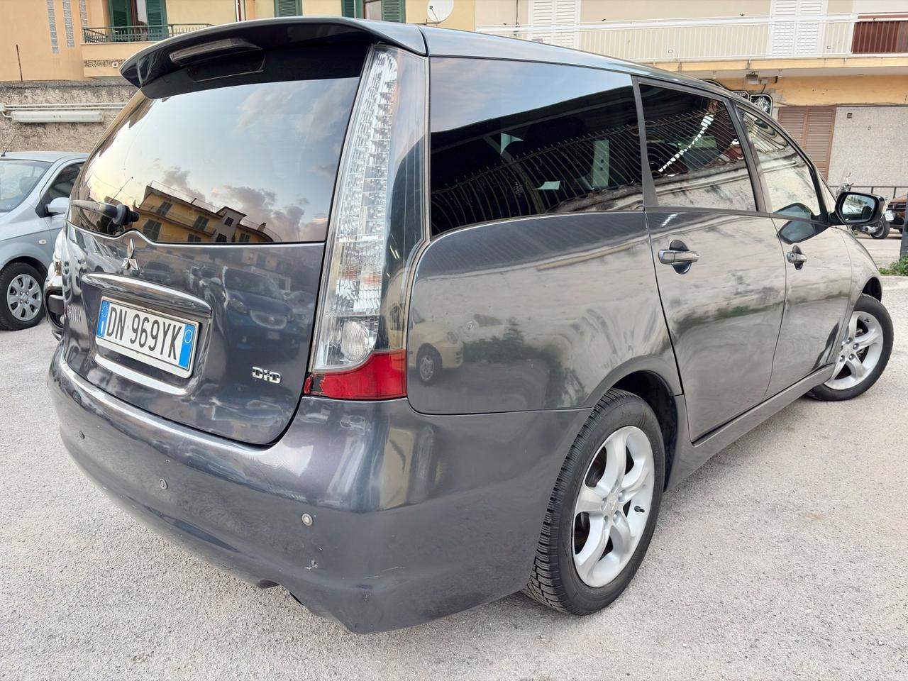 Mitsubishi Grandis 2.0 DI-D 7 posti
