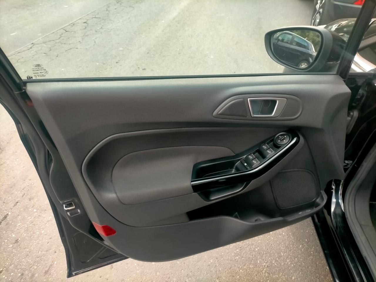Ford Fiesta 1.4 5p. Bz.- GPL Titanium