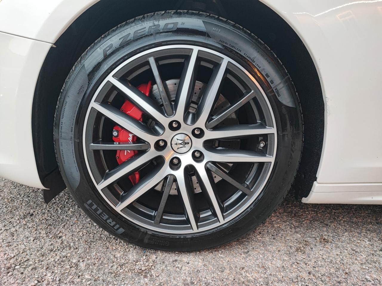 Maserati Ghibli V6 Modena PARI AL NUOVO