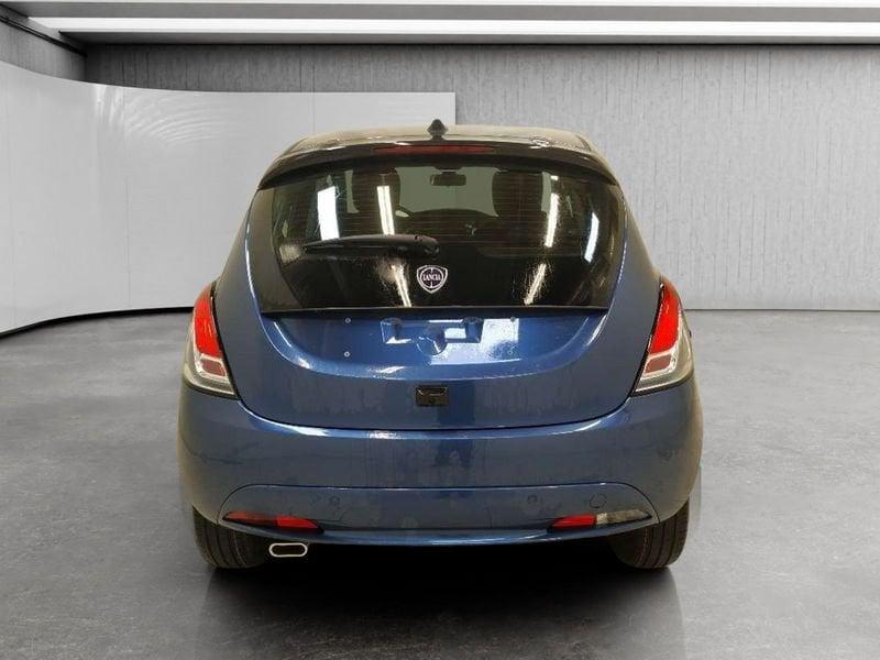Lancia Ypsilon 1.0 firefly hybrid Platino s&s 70cv