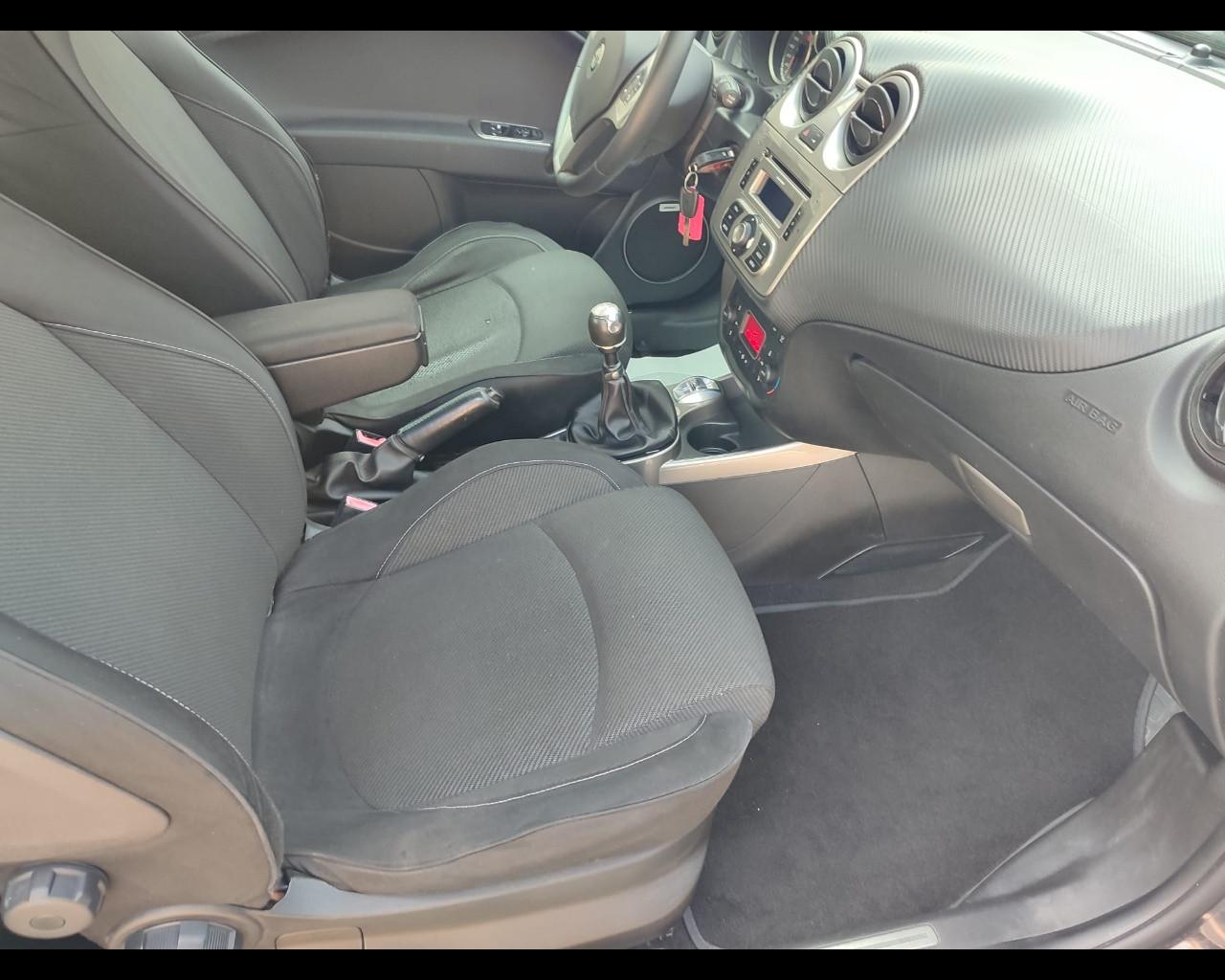 ALFA ROMEO MiTo - MiTo 1.6 JTDm 16V Distinctive