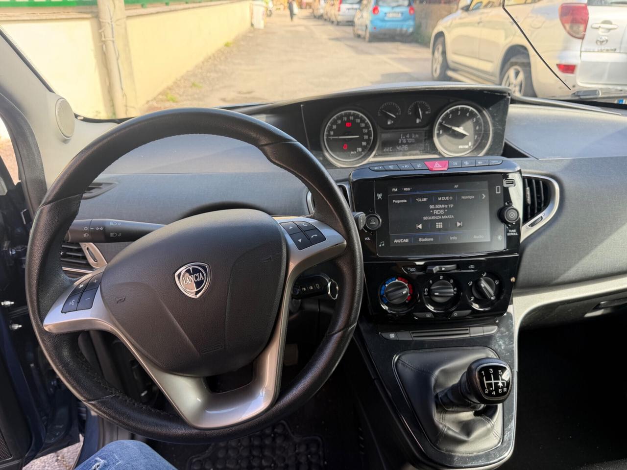 Lancia Ypsilon 1.0 FireFly 5 porte S&S Hybrid Alberta Ferretti