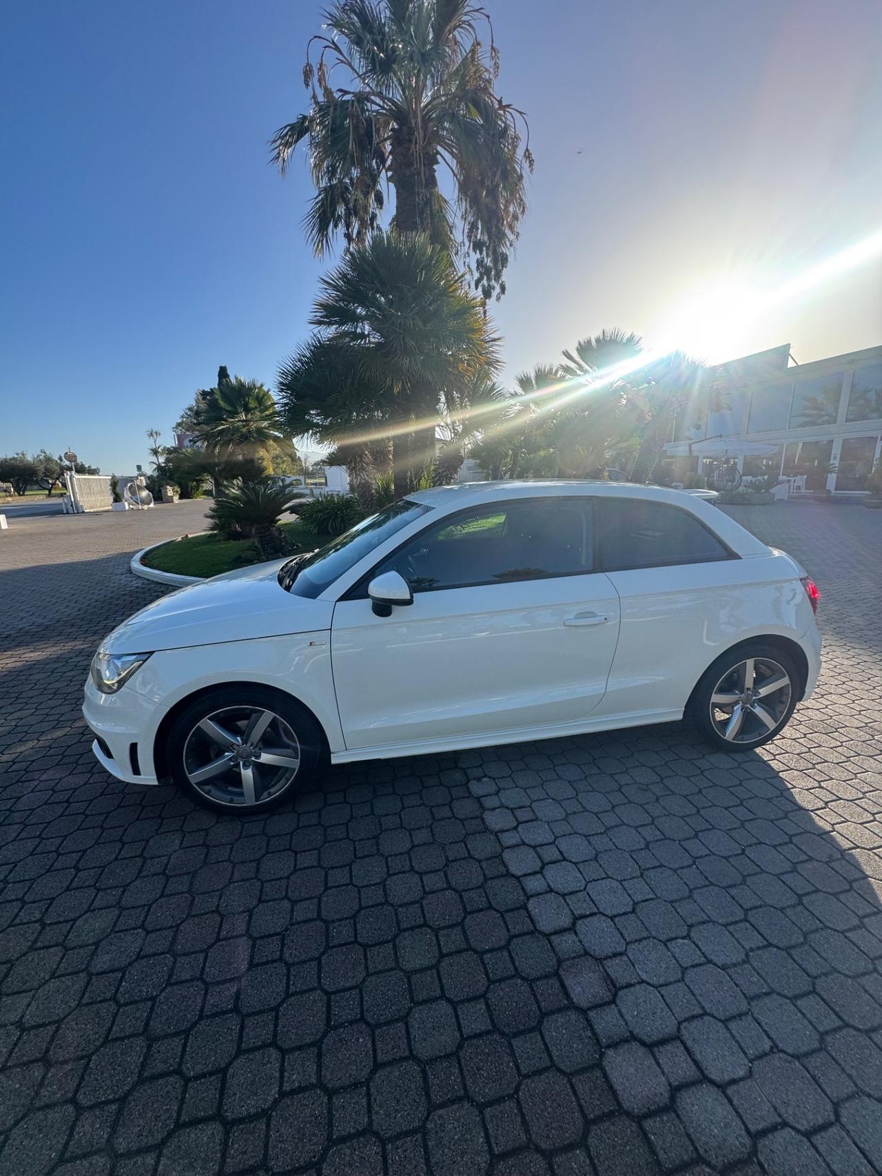 Audi A1 1.6 TDI S tronic Ambition