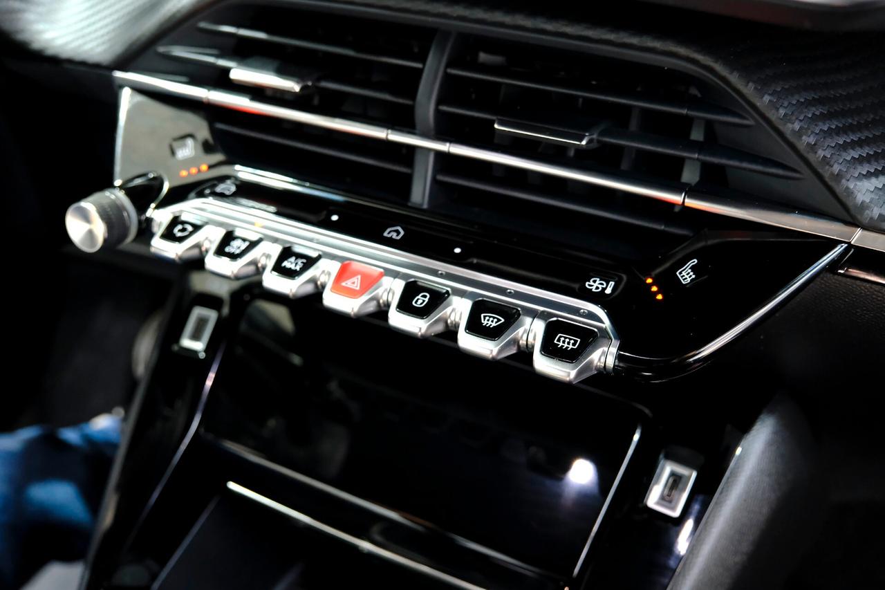 PEUGEOT 2008 1.2T 100cv ALLURE - I-COCKPIT