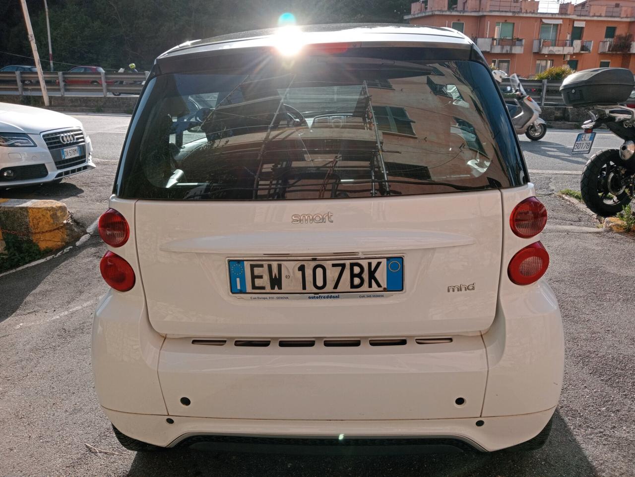 Smart ForTwo 1000 52 kW MHD coupé pure automatico