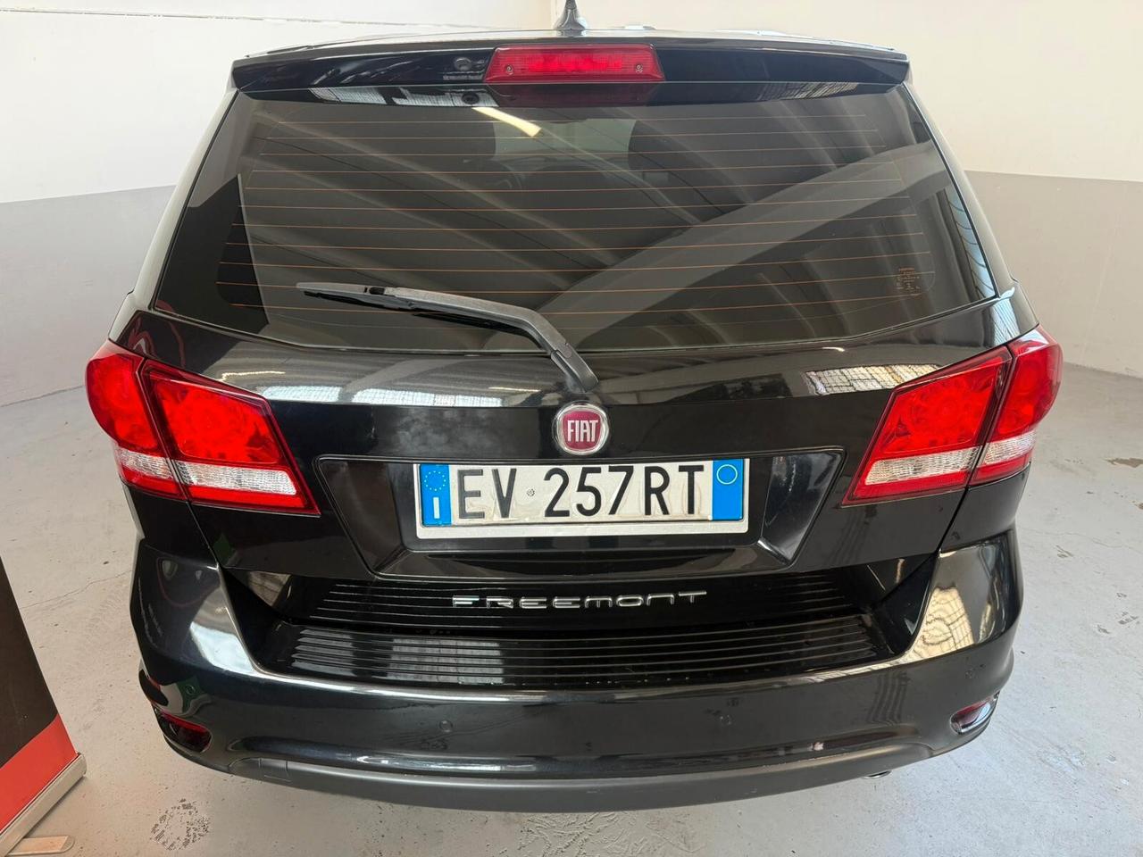 Fiat Freemont 2.0 Multijet 140 CV VETRI SCURI+SENSORI+7 POSTI