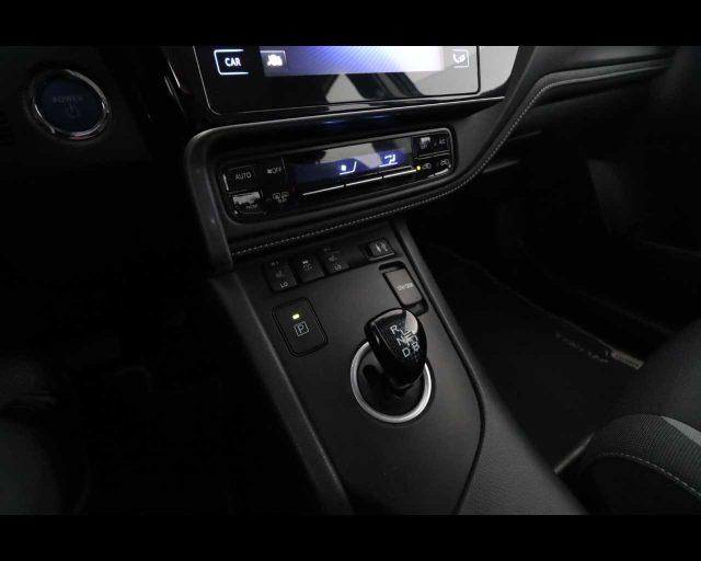 TOYOTA Auris Touring Sports 1.8 Hybrid Business