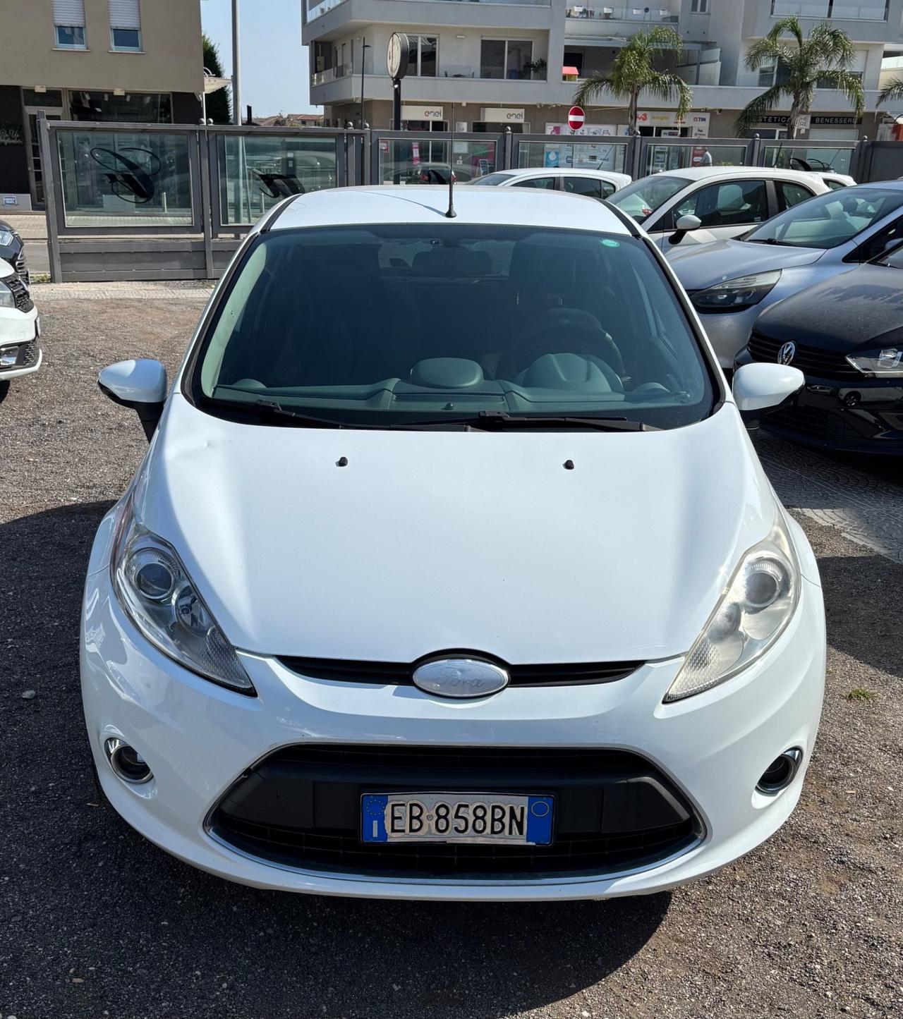 Ford Fiesta Titanium 5 porte