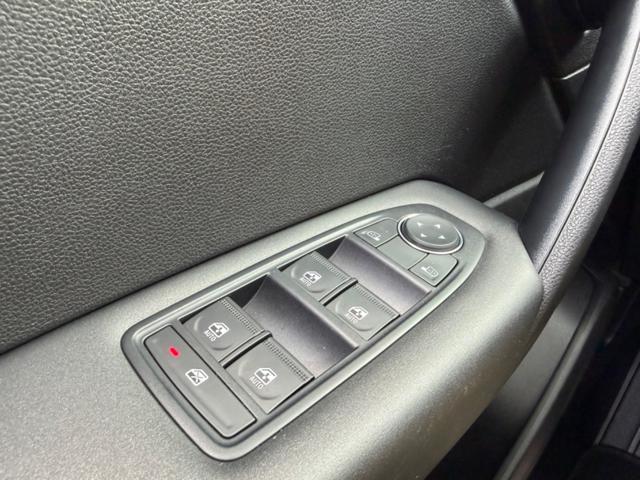 RENAULT Captur FULL HYBRID E-TECH 145CV TOTAL BLACK+RCAM+NAVI