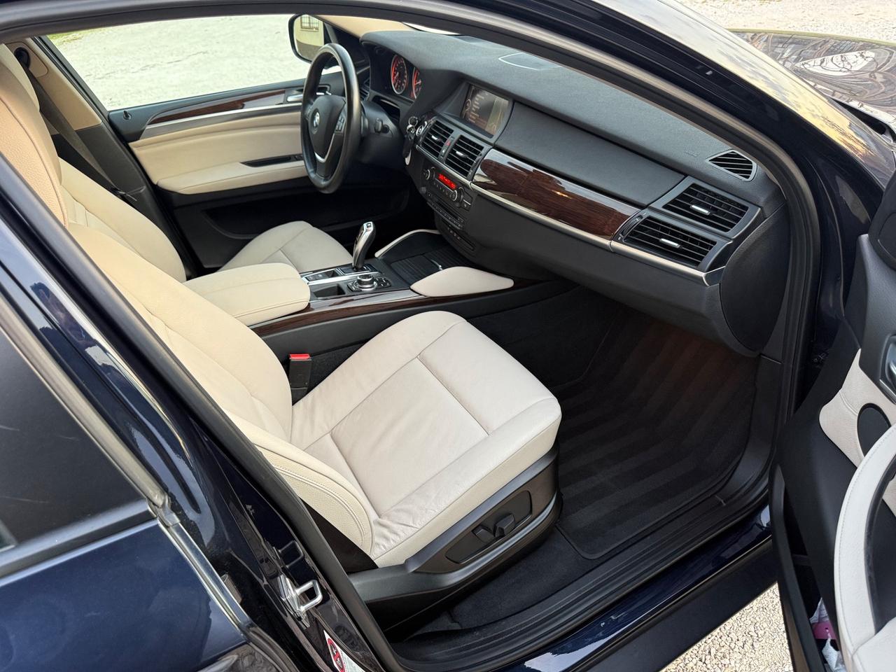 Bmw X6 xDrive35i Futura auto 8m Uniprop Top