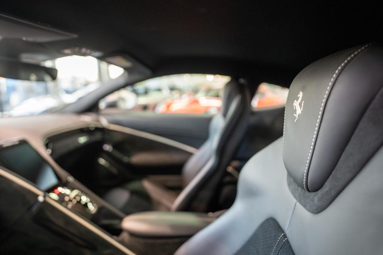 Ferrari Roma CARBON DCT 3.9 V8 620 CV
