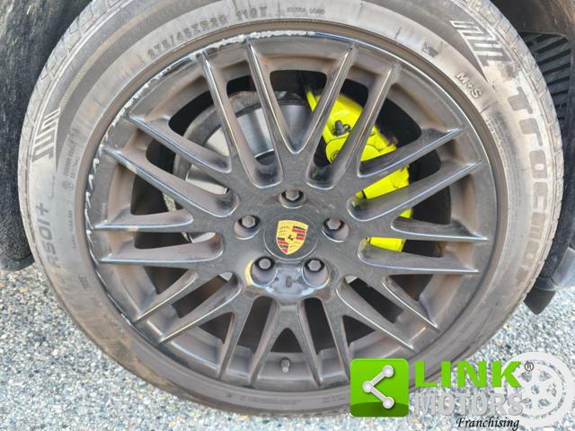 PORSCHE Cayenne 3.0 Diesel Platinum Edition