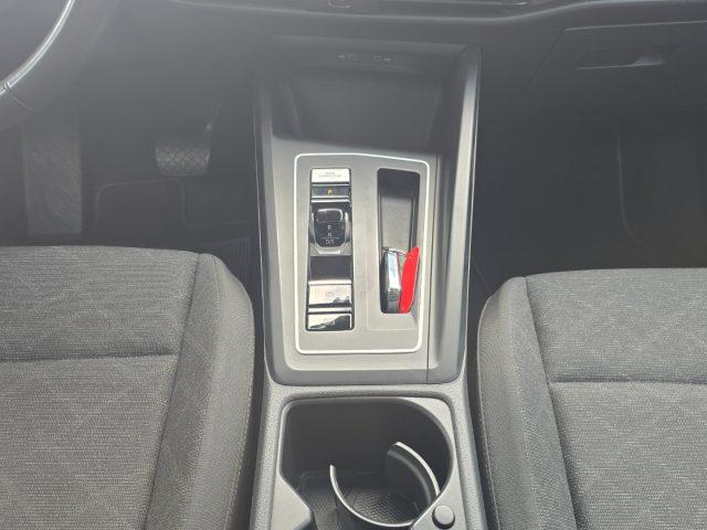 VOLKSWAGEN Golf Variant 2.0 TDI 150CV DSG UniPropiet Navi LED PREZZO REALE