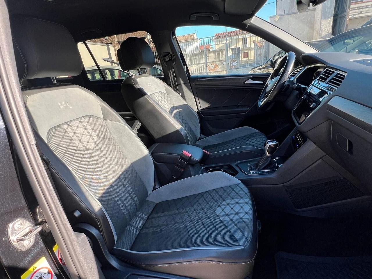 Volkswagen Tiguan 2.0 TDI 150 CV SCR DSG R-Line
