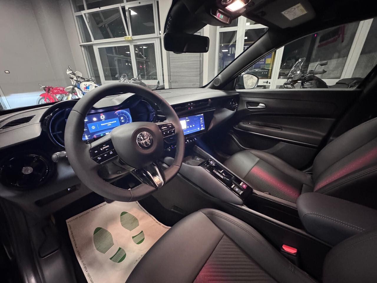 ALFA ROMEO JUNIOR HYBRID DCT SPECIALE