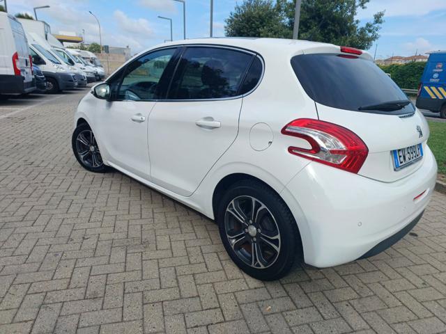 PEUGEOT 208 1° serie PureTech 82 5 porte Allure