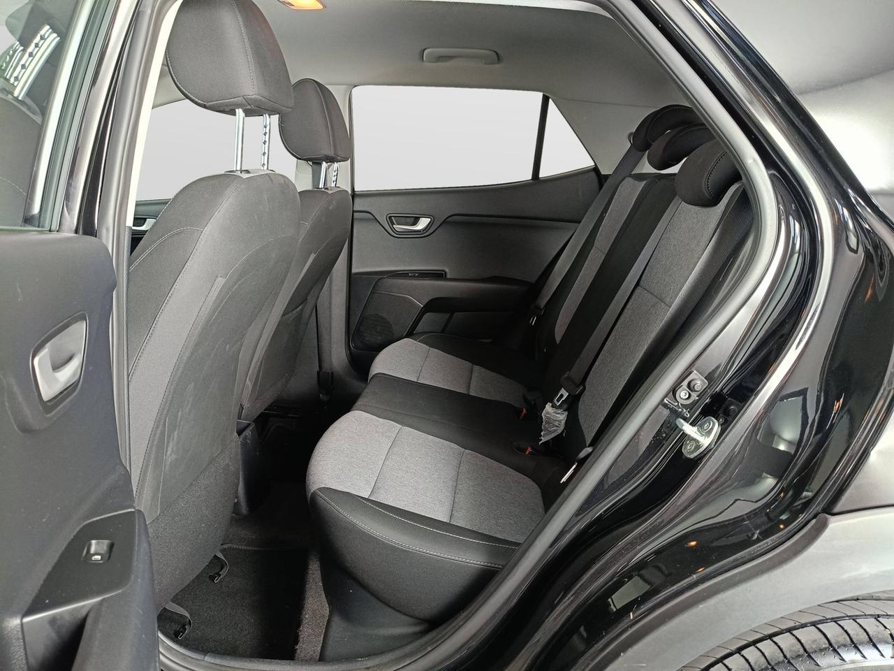 KIA Stonic - Stonic 1.2 dpi Urban Techno&Design Pack 84cv