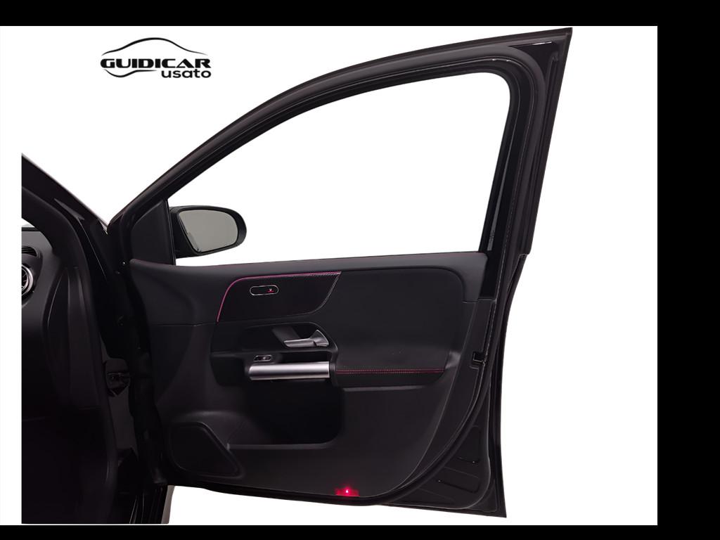 Mercedes-Benz Classe B - W247 2023 - B 180 d AMG Line Advanced Plus auto