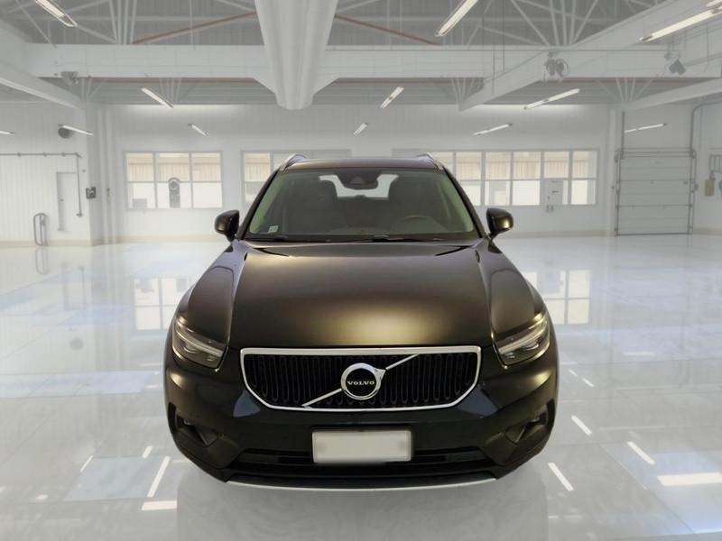 VOLVO XC40 T3 MOMENTUM PRO 5 PORTE SUV