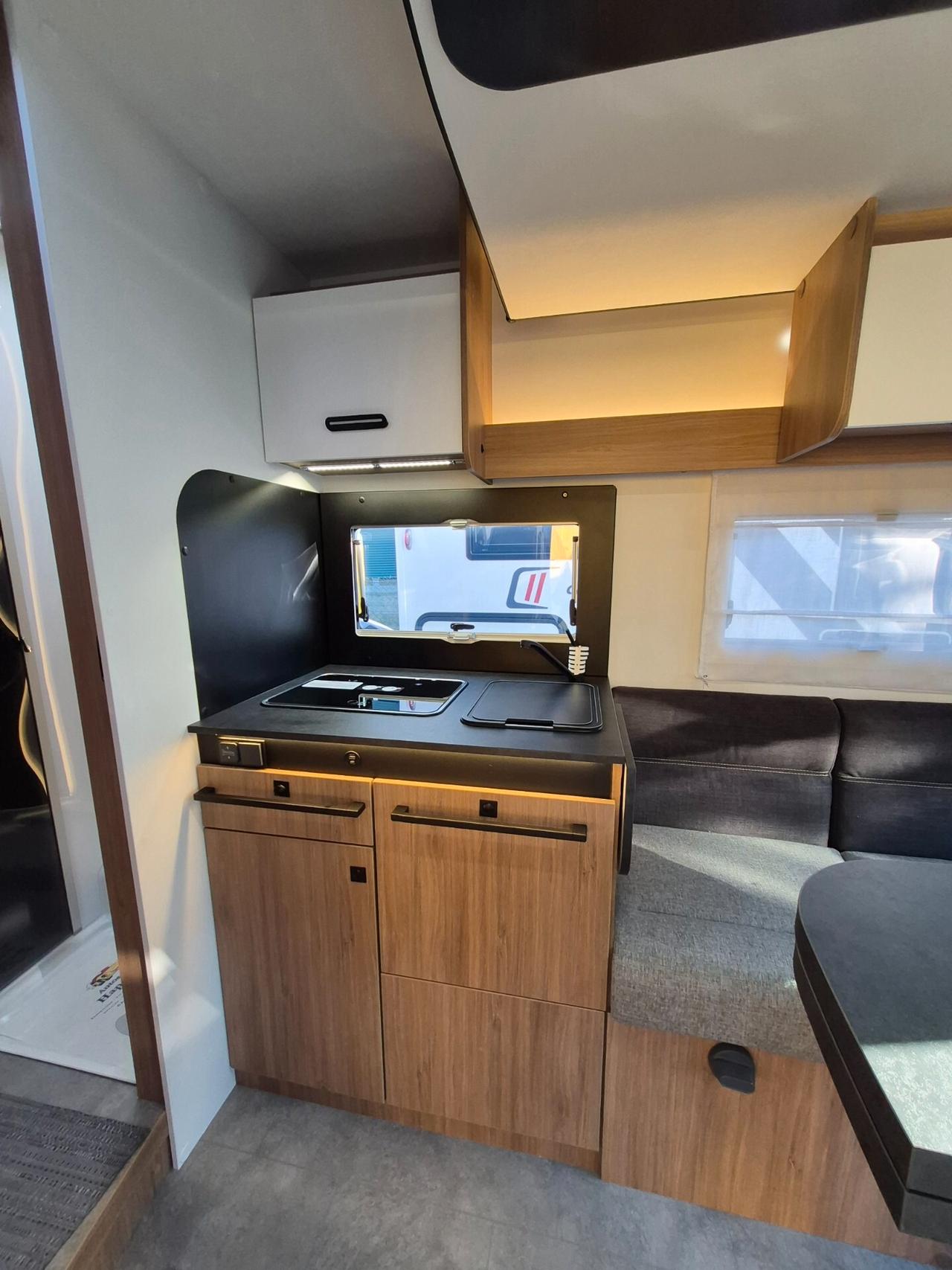 Challenger 317 COSI NEW PRIMAVERA 2026 € 75.990 STRABILIANTE