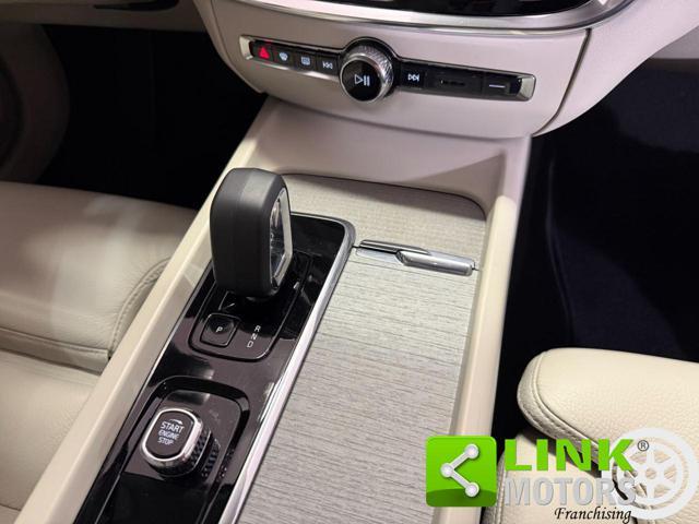 VOLVO V60 B4 (d) aut Ultimate Dark IVA ESP. GARANZIA 24