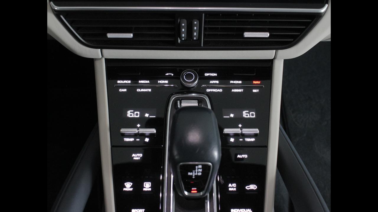 PORSCHE Cayenne III 2018 - Cayenne 3.0 tiptronic