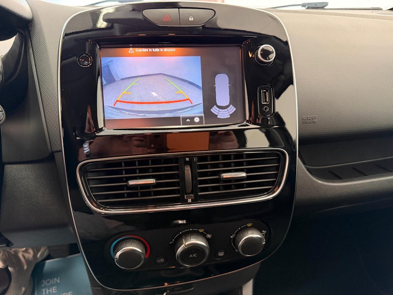 Renault Clio dCi 8V 90 CV 5 porte Moschino OK NEOPATENTATI