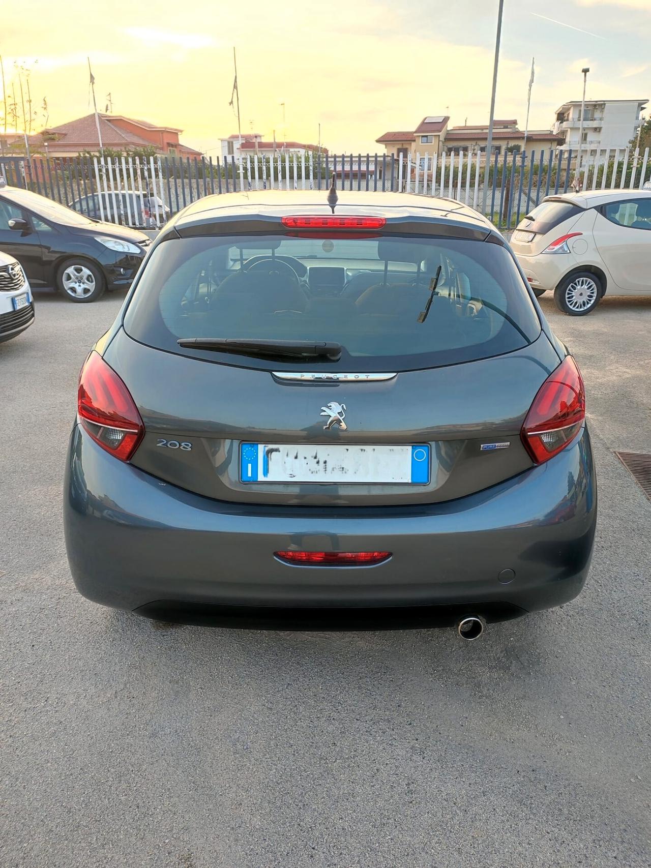 Peugeot 208 PureTech 82 5 porte Allure