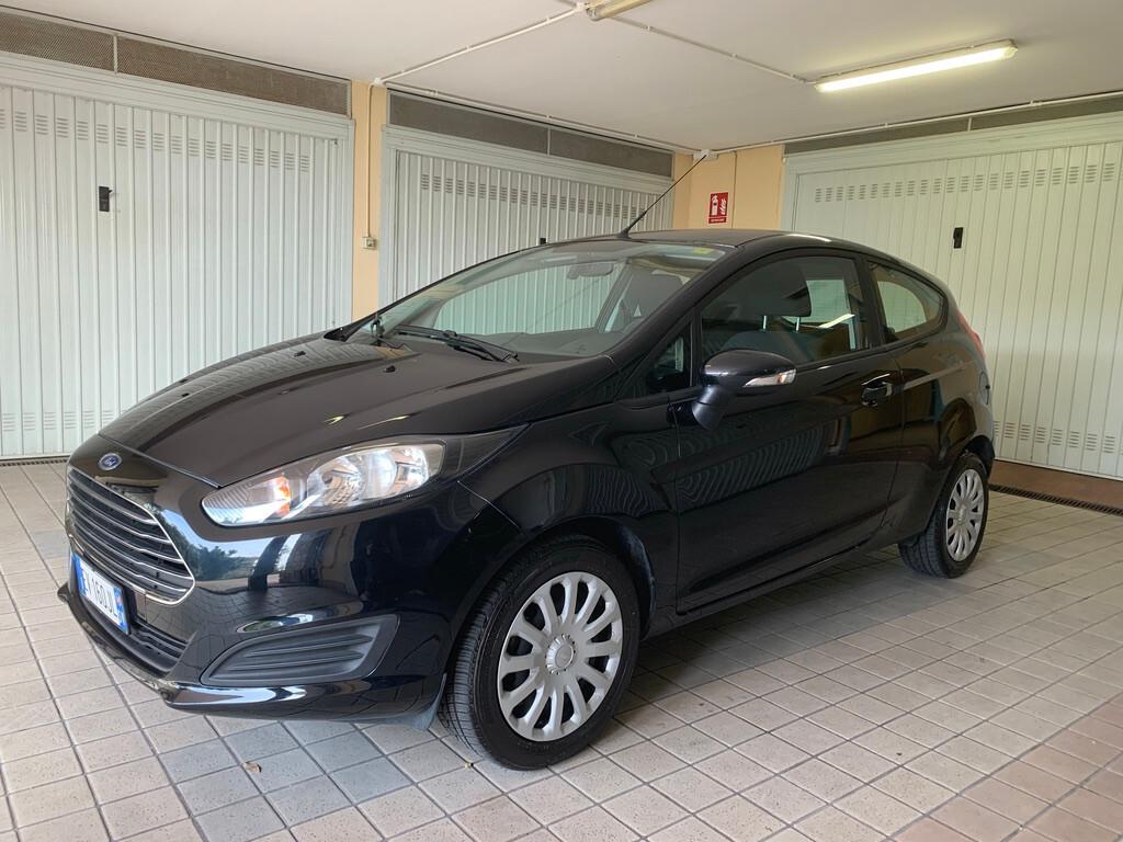 Ford Fiesta 1.4 3 porte Benzina- GPL 26.000 km !!