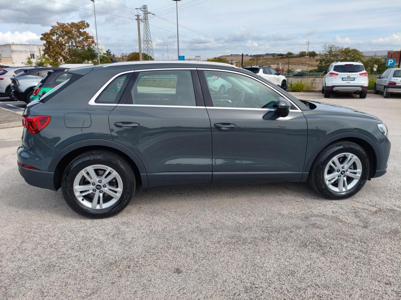 Audi Q3 35 TDI S tronic Business