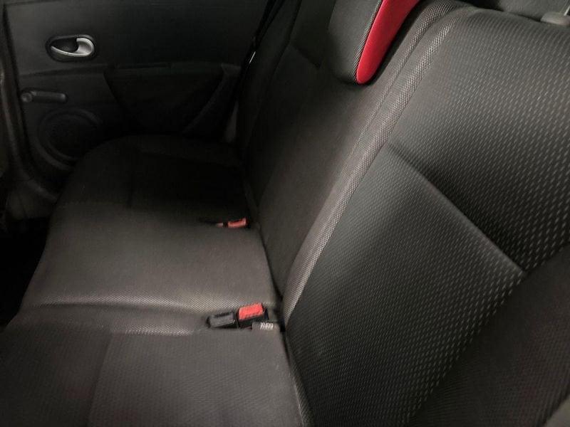 Renault Clio III 5p 1.2 16v Rip Curl