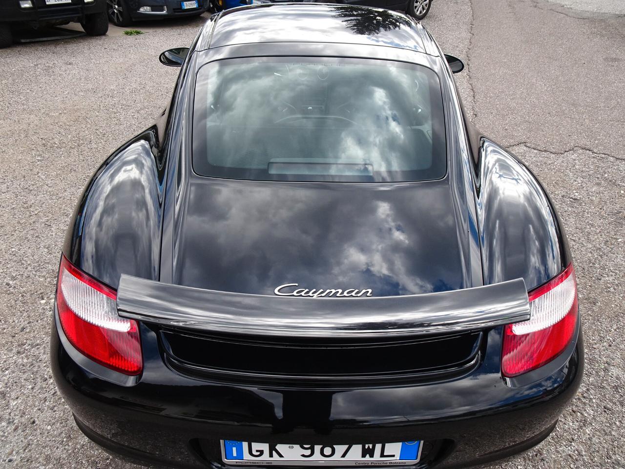 Porsche Cayman 2.7