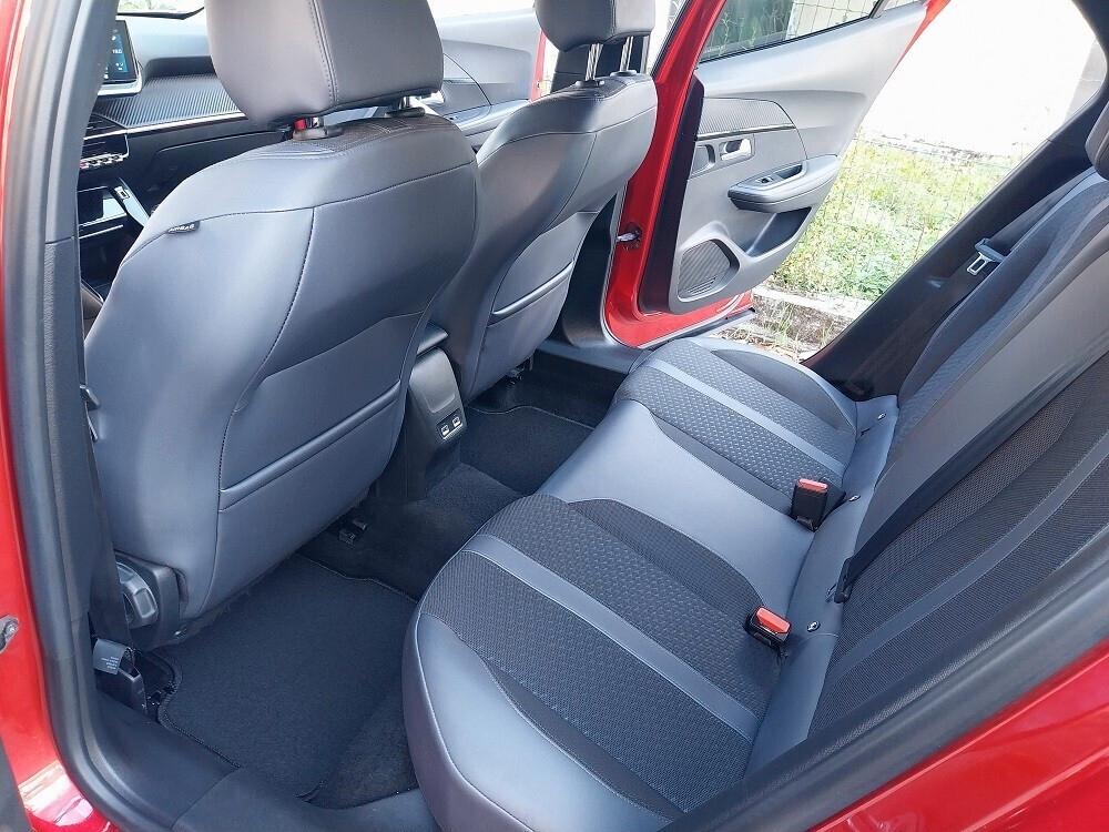 Peugeot 2008 BlueHDi 100 S&S GT Line Pack