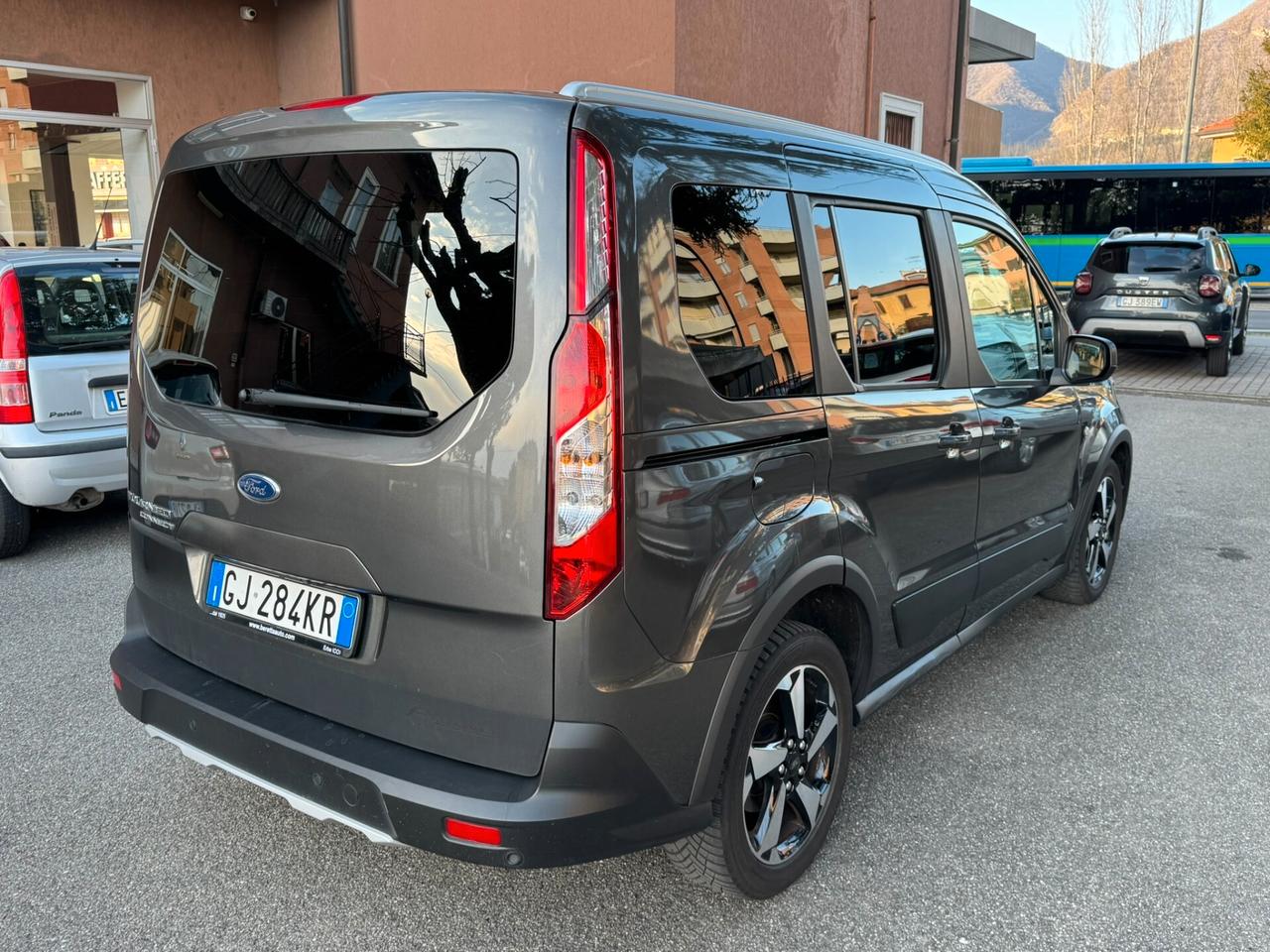 Ford Tourneo Connect Active 1.5 EcoBlue 120 CV Start & Stop Aut. TETTO PANO-CAMERA