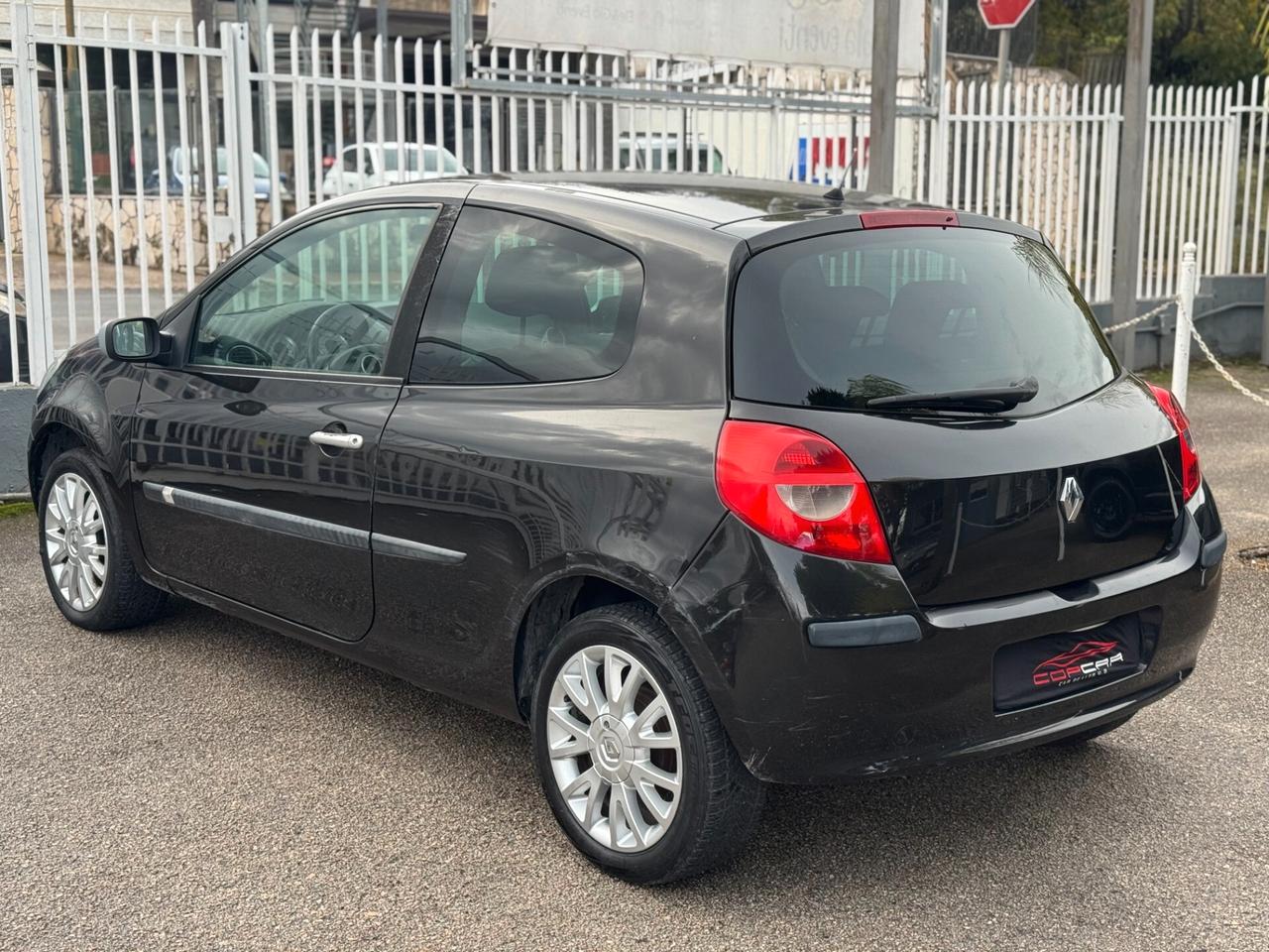 Renault Clio 1.2 16V 3 porte Le Iene