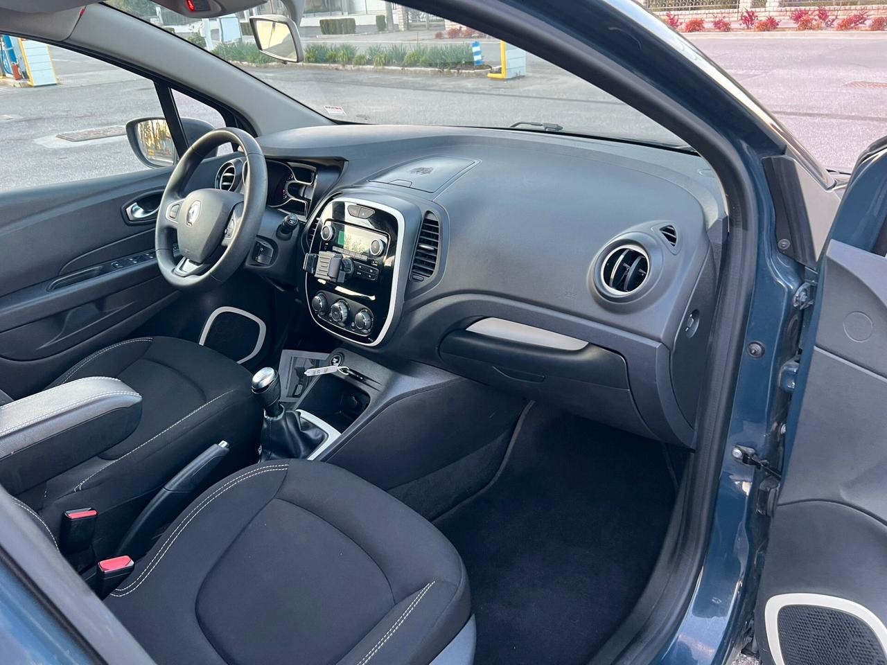 Renault Captur dCi 8V 90 CV EDC Initiale Paris