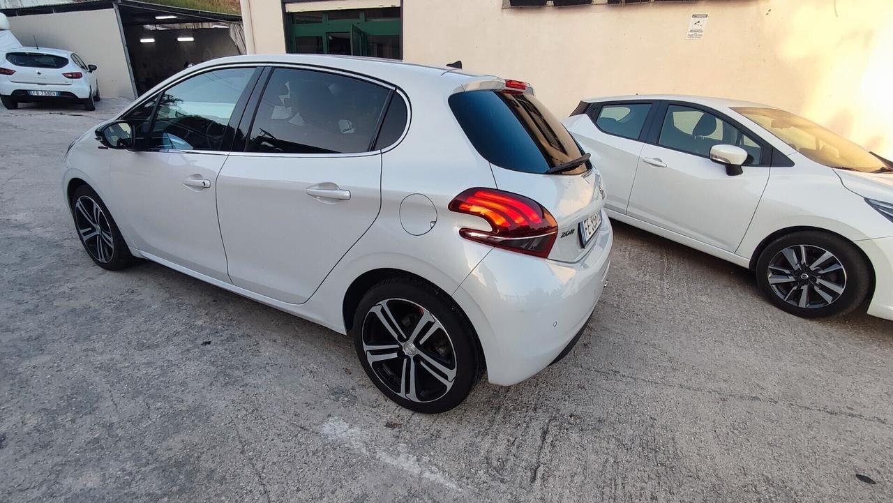 Peugeot 208 BlueHDi 100 5 porte GT Line