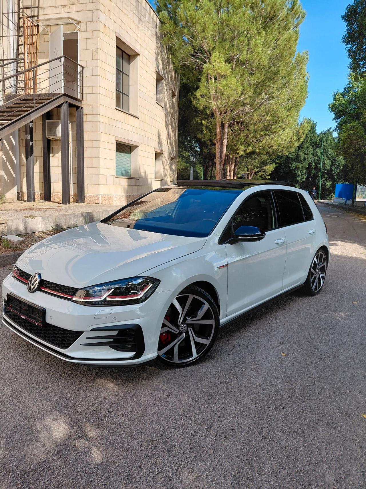 Volkswagen Golf GTI Performance 2.0 245 CV TSI DSG 5p. BMT