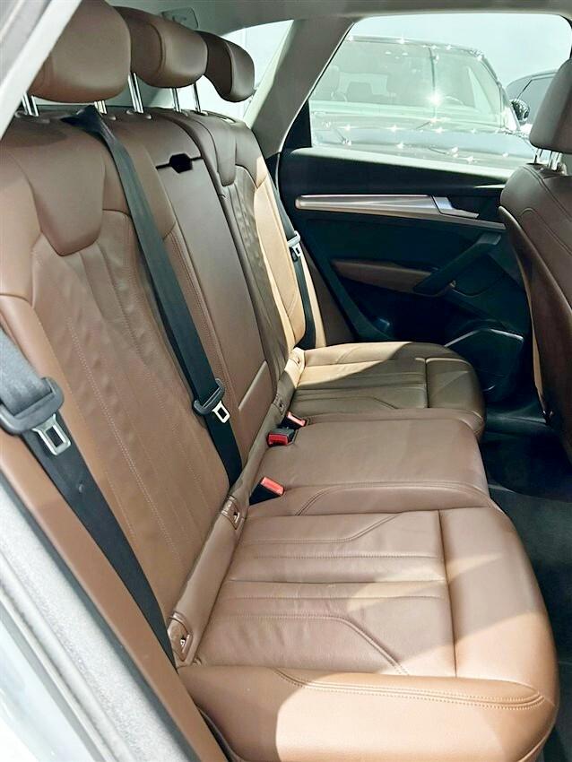 Audi Q5 40 TDI quattro S tronic Business