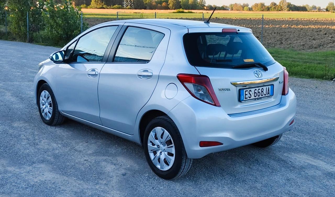Toyota Yaris 1.4 D-4D 5 porte Lounge