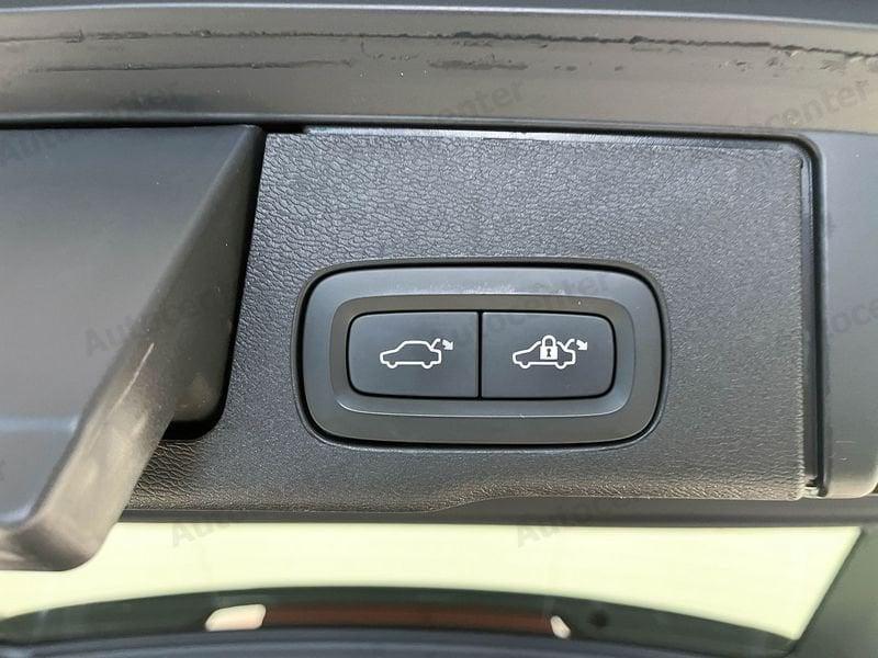 Volvo XC60 XC60 B4 (d) **TRAZ ANT** 197CV AUT PLUS DARK