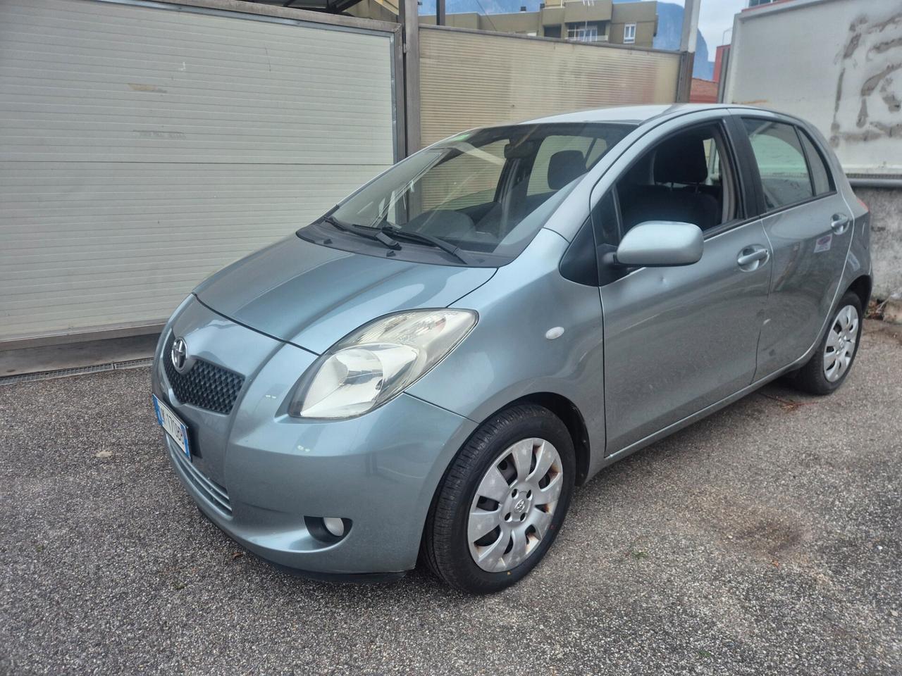 Toyota Yaris 1.3 5 porte