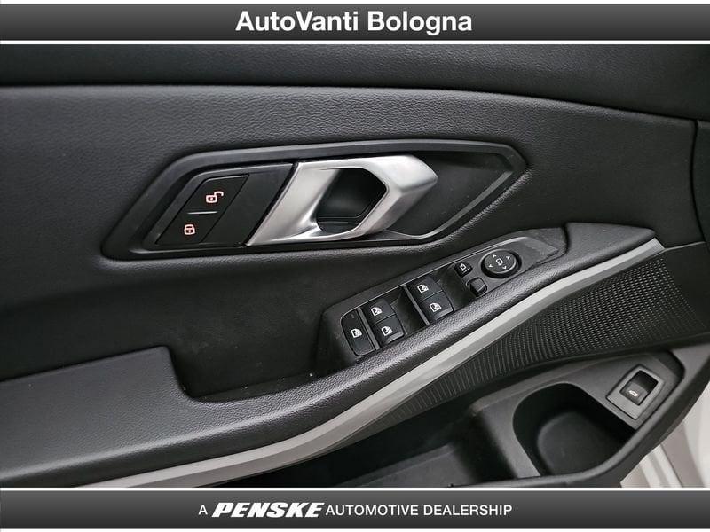 BMW Serie 3 320d Touring Xdrive mhev 48V auto