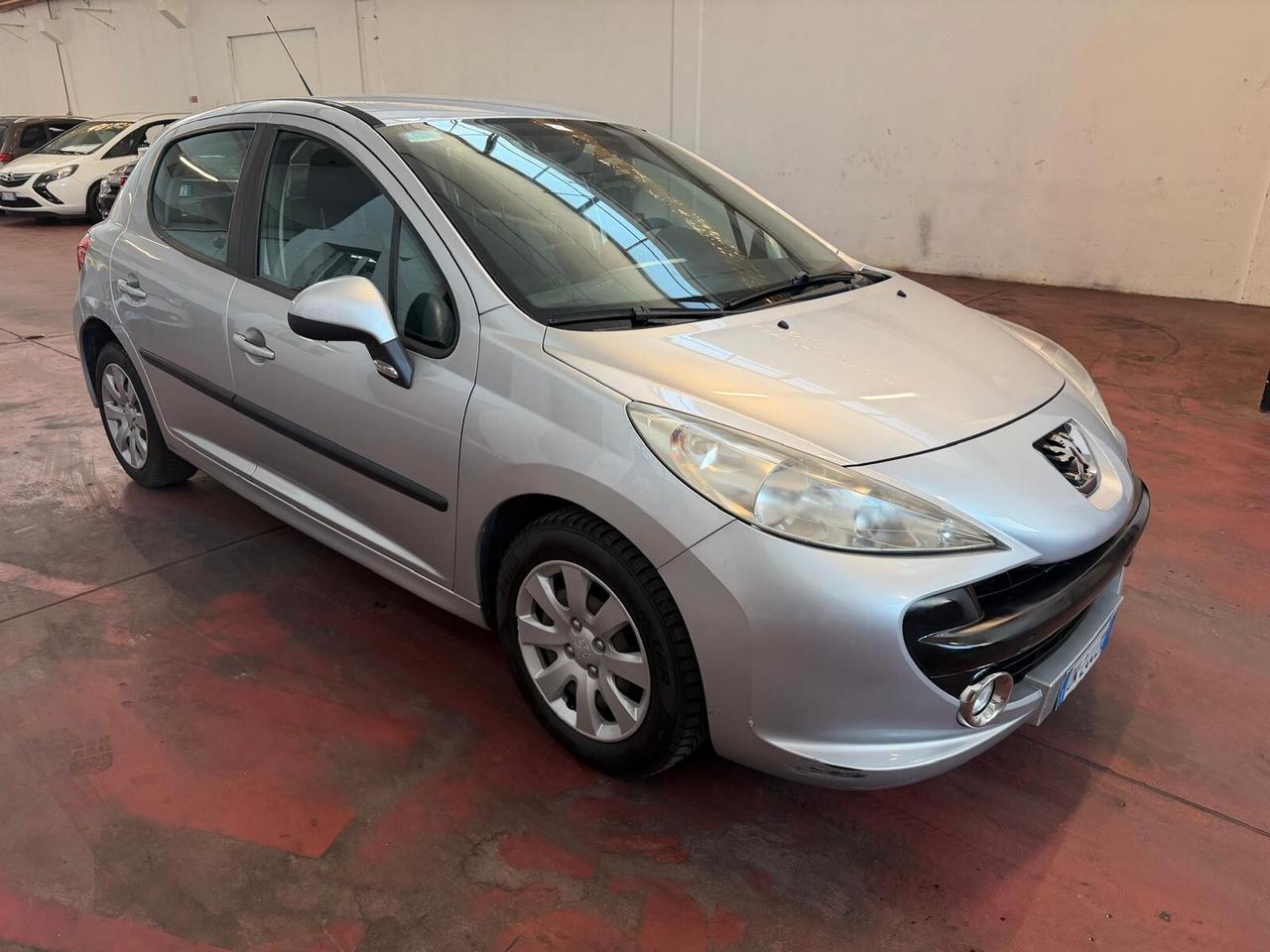 Peugeot 207 1.4 8V 75CV 5p. X Line ECO GPL neopat