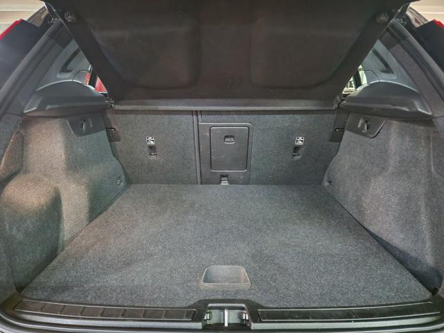 VOLVO XC40 D4 AWD GEARTRONIC CV.190 +PELLE+18'+LED